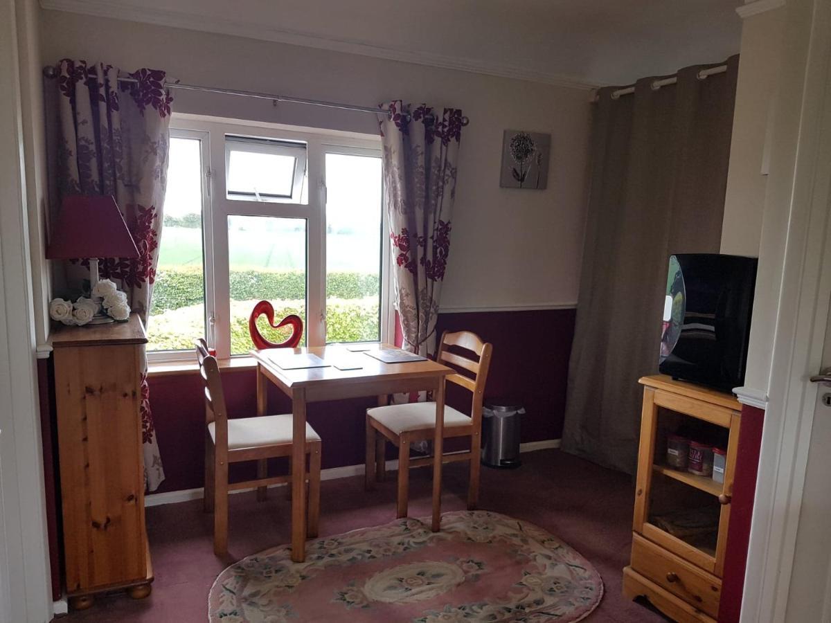 Chimneys B&B Holbrook  Dış mekan fotoğraf